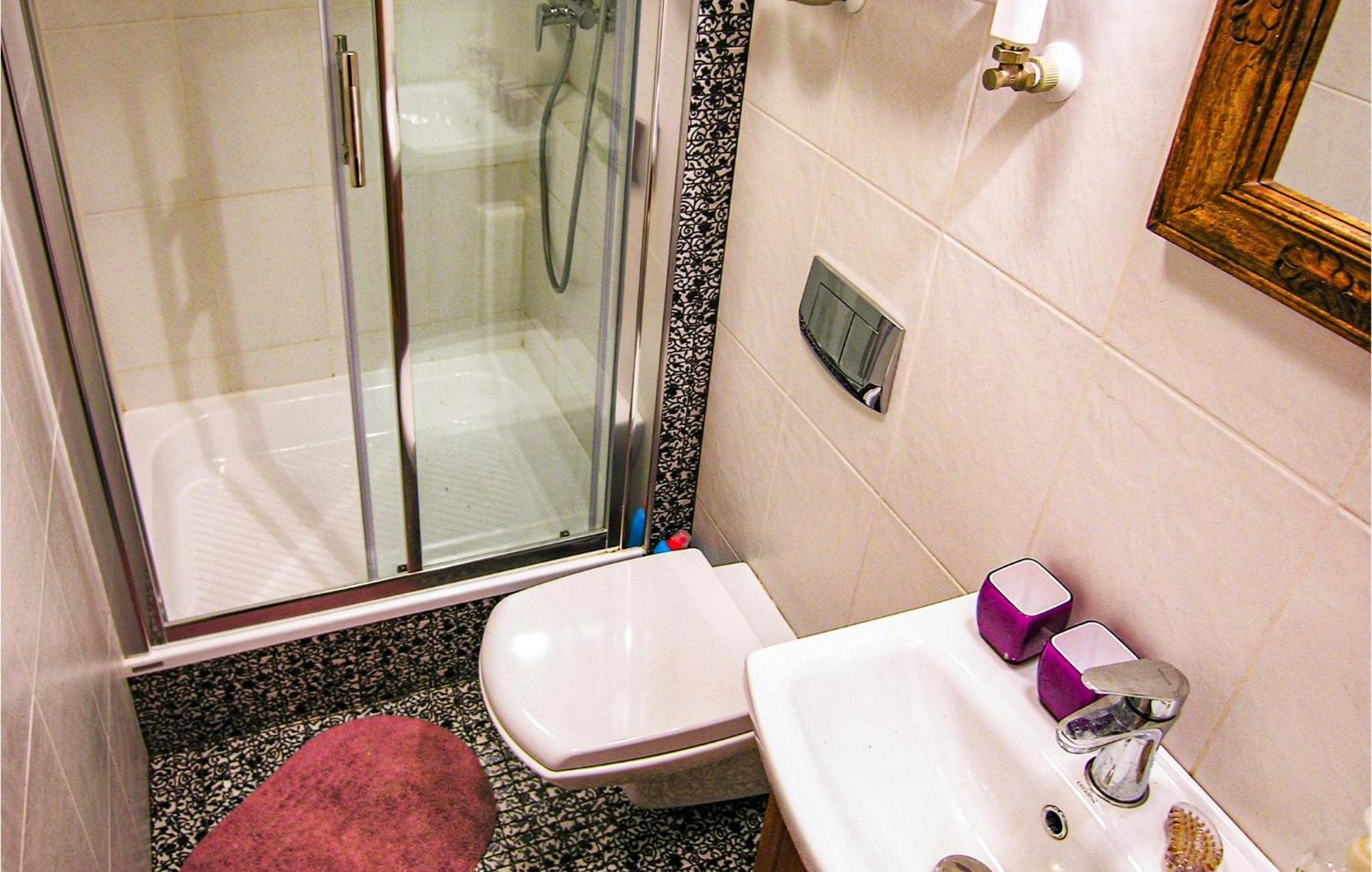 Awesome Home In Pleszew With Wifi Zawidowice Bagian luar foto