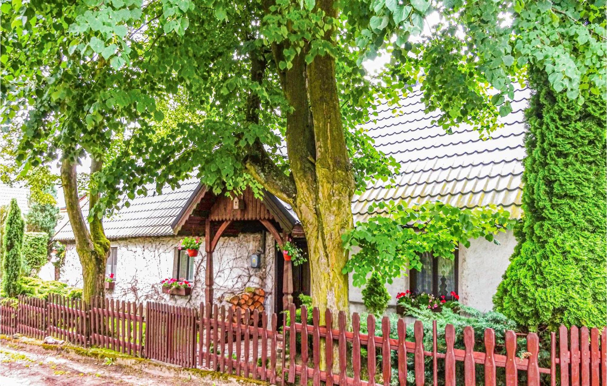 Awesome Home In Pleszew With Wifi Zawidowice Bagian luar foto